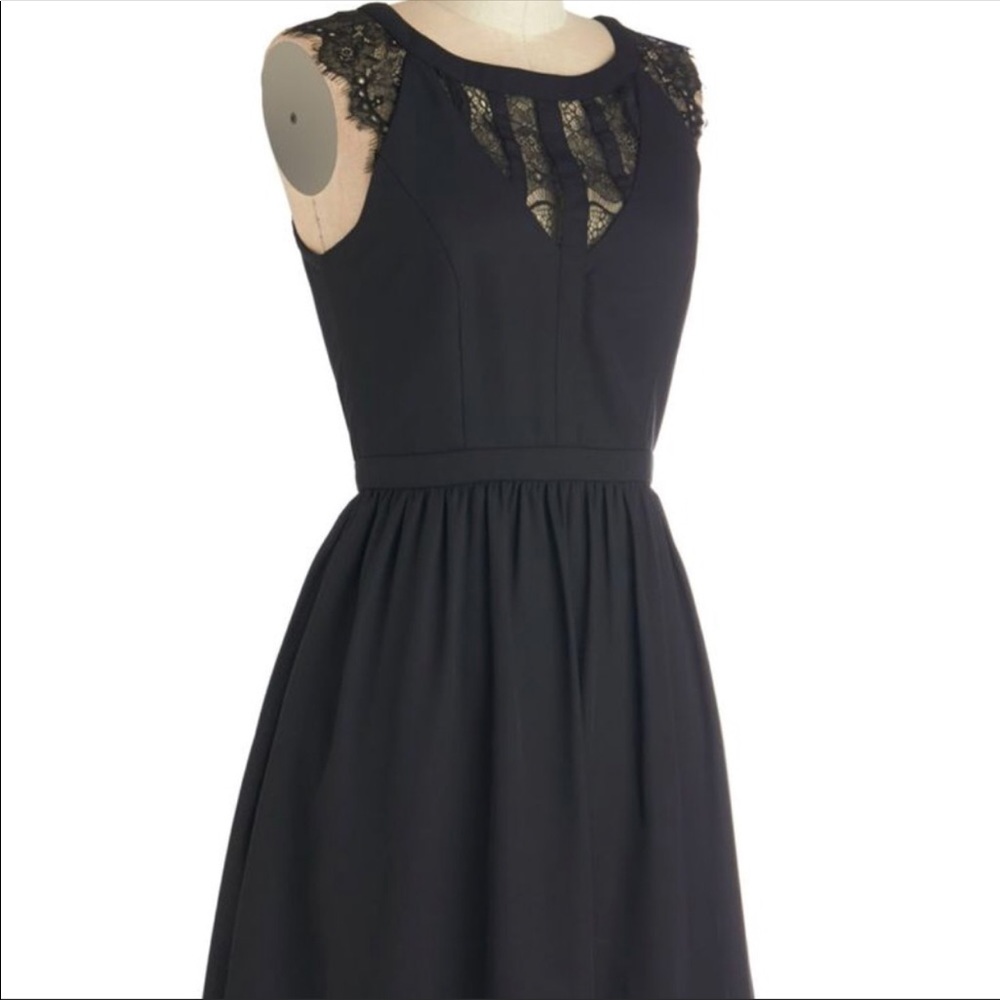 Beautiful black dress!